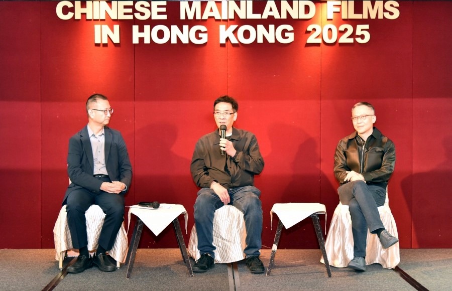 圖片3：香港電影導演關(guān)錦鵬圍繞兩地青年電影人 “新力量新表達”與學者左衡等展開討論.jpg