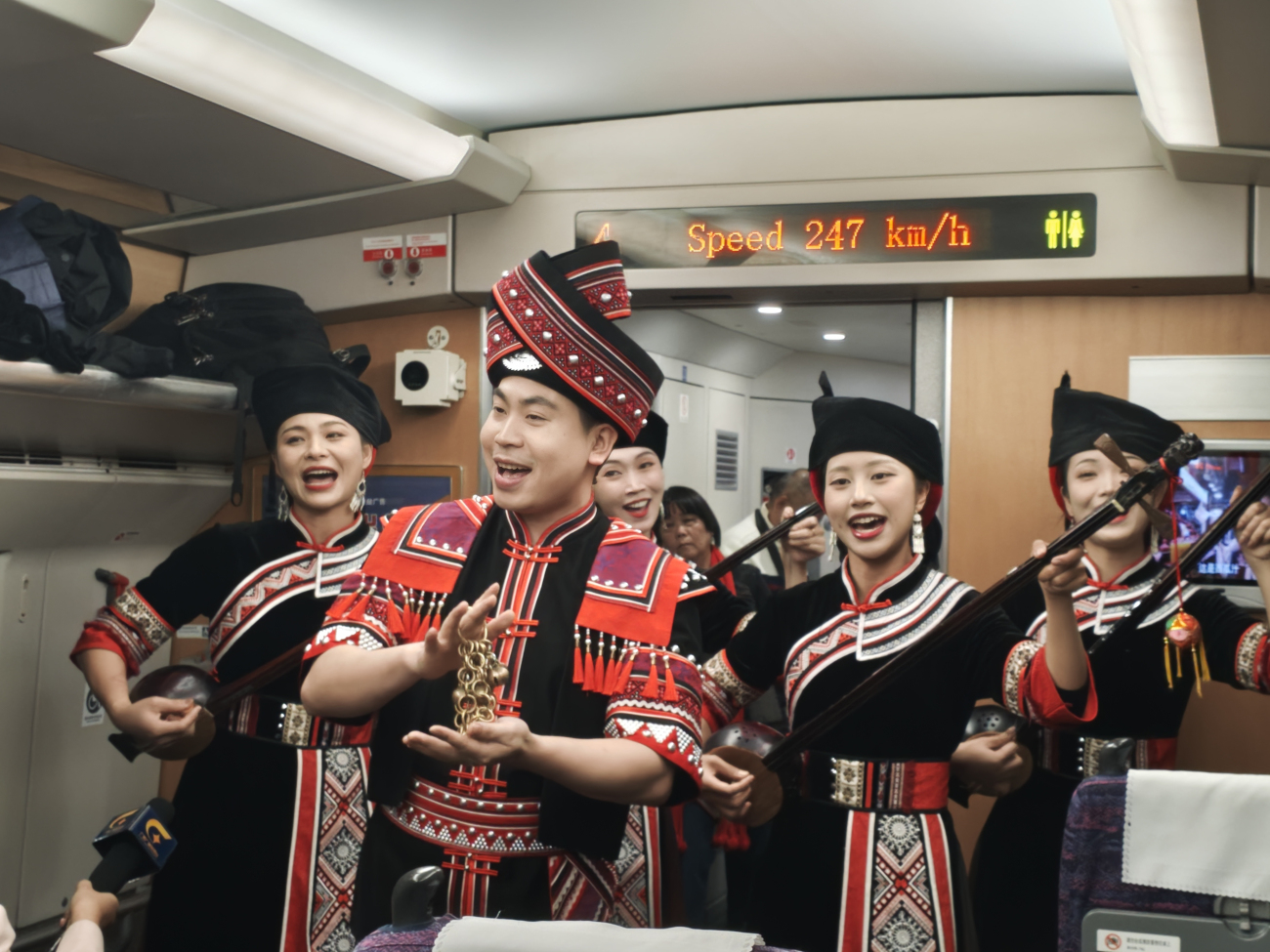 5、壯族天琴表演（王勇 攝 ）.jpg